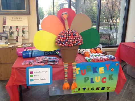 Lollipop Pull ... Thanksgiving theme Lollipop Pull Game Fall Festivals, Sucker Pull Game, Lollipop Pull Game, Lollipop Ideas, Turkey Bowling, Fall Festival Activities, Festival Activities, Fall Festival Games, Boo Bash