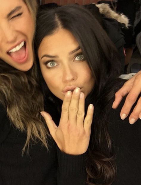 Victoria Secrets Angels, Adriana Lima And Alessandra Ambrosio, Back To High School, Izabel Goulart, Vs Angels, Victoria Secrets, Alessandra Ambrosio, Adriana Lima, Instagram Models