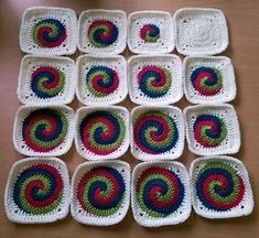 Free pattern for crochet granny squares with a swirl or spiral in the center. Can use different size centers to make it look like a growing shape from top to bottom of a blanket. #freecrochetpatterns #crochet #grannysquares Spiral Crochet Pattern, Spiral Crochet, Crochet Squares Afghan, Granny Square Crochet Patterns Free, Crochet Blocks, Crochet Square Patterns, Granny Squares Pattern, Granny Square Crochet Pattern, Square Patterns