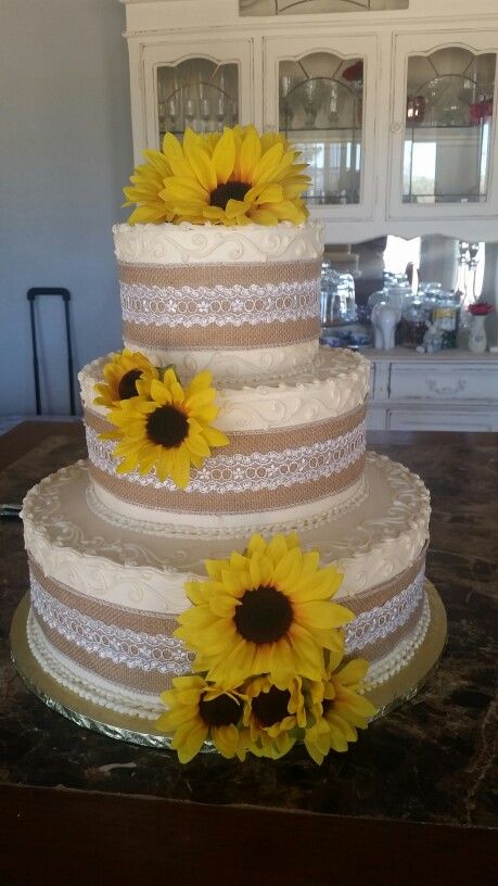 Sunflower wedding                                                                                                                                                      More Sunflower Wedding Cake, Country Wedding Cakes, Sunflower Themed Wedding, Yosemite Wedding, Tiered Cake, Amazing Wedding Cakes, Wedding Cake Rustic, Rustic Wedding Cake, Sunflower Wedding