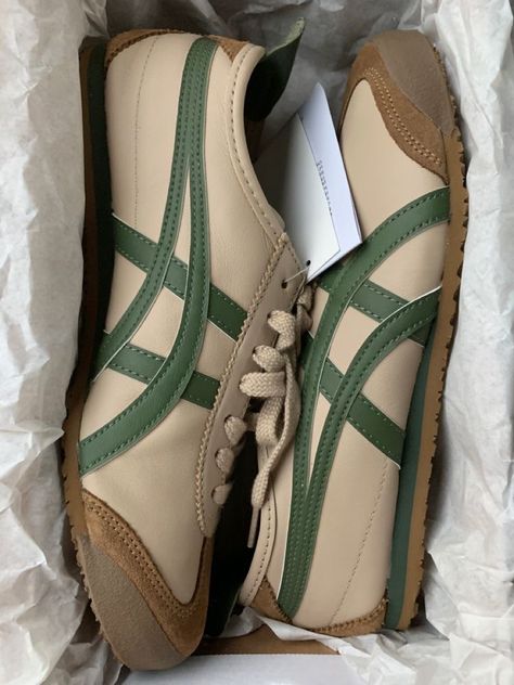 Onitsuka Tiger Women Outfit, Onitsuka Tiger Women, Tiger Shoes, Japanese Craftsmanship, Shoe Wishlist, Classy Shoes, Onitsuka Tiger, Swag Shoes, Classic Sneakers