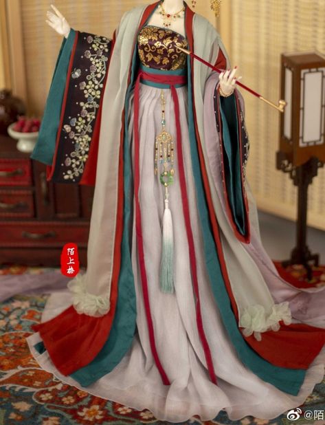 Japanese Orian Outfit, Japan Old Fashion, Tradition Japanese Clothing, 1800s Chinese Fashion, Chinese Kimono Traditional, Old Japanese Clothing, Old Chinese Clothes, Japanese Clothing Traditional, Japanese Fantasy Clothes