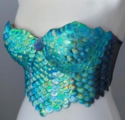 Blue Mermaid Bra Top, Green Mermaid Top, Mermaid Bras, Mermaid Tail Green, Womens Mermaid Costume Diy, Mermaid Inspired Costume, Kostum Mermaid, Mermaid Outfit Women, Blue Mermaid Costume