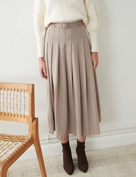 Taupe Skirt Outfit, Hourglass Blazer, Taupe Skirt, Midi Leather Skirt, Ivory Blazer, Statement Blazer, Pixie Market, Ootd Ideas, Hourglass Shape