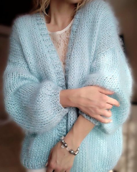 for women with step-by-step instructions and. #knittingcommunity #knittingproject #knittingforrelaxation #knittingforbeginners #knittingforfun Mohair Cardigan Pattern, Oversize Sweater Knitting Pattern, Mohair Sweater Pattern, Gilet Mohair, Crochet Cardigan Tutorial, Mohair Sweater Knit, Ladies Cardigan Knitting Patterns, Sweater Tutorial, Cardigan Knitting Patterns