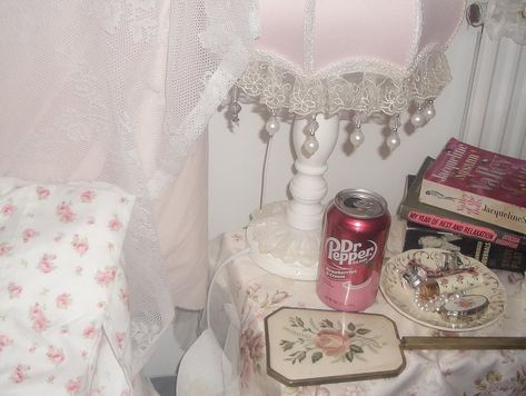 <3 <3 <3 coquette, coquette aesthetic, vintage americana, dollette, girly, pink Vintage Americana Pink, Room Cute Aesthetic, Girly Vintage Aesthetic, Vintage Girly Aesthetic, Pink Vintage Aesthetic, Light Coquette, Vintage Pink Aesthetic, Americana Coquette, Coquette Things