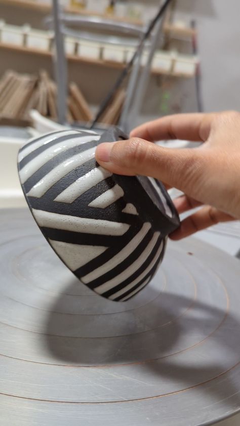 Zebra lines! Using B3 between clay and some tape, you can achieve this look effortlessly  #pottery, #glazing, #handmade bowl Wax Resist Pottery, Pottery Painting Ideas, Amaco Glazes, Wax Resist, Ceramics Ideas, Ceramics Ideas Pottery, Handmade Bowl, Pottery Designs, Pottery Painting