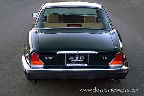 Jaguar Xj6 Series Iii, Sports Garage, Jaguar Xj8, Jaguar Daimler, Jaguar Cars, Jaguar Xj, Jaguar Car, Classic Sports Cars, British Cars