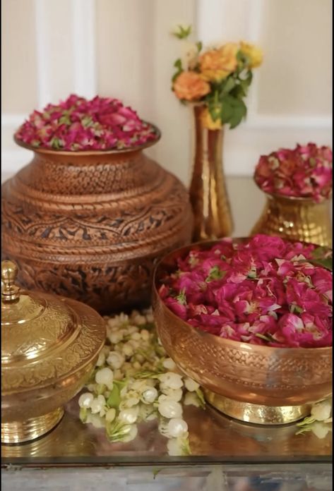 Diwali Mood Board, Bollywood Birthday, Anthropologie Display, Traditional Baby Shower, Home Flower Decor, Brass Decoration, Crockery Design, Diwali Decorations At Home, India Home Decor