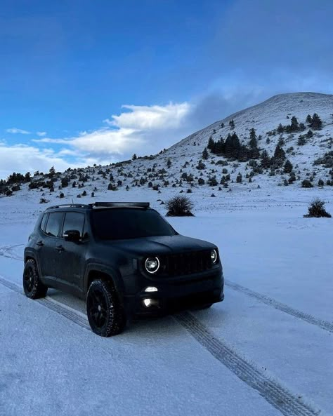 Keep Renegade, Jeep Renegade Aesthetic, Renegade Aesthetic, Jeep Renegade Black, Jeep Wrangler Renegade, Jeep Srt8, Classy Photography, Jeep Renegade, Girl Luxury