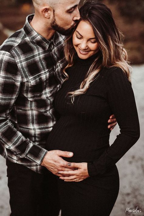 2nd Trimester Maternity Photos, Winter Maternity Photoshoot Plus Size, Modern Maternity Photoshoot, Winter Time Maternity Photos, Long Black Dress Maternity Pictures, Winter Studio Maternity Photoshoot, Maternity Photo Shoot Ideas February, Outdoor Maternity Photos Black Dress, Indoor Winter Maternity Shoot