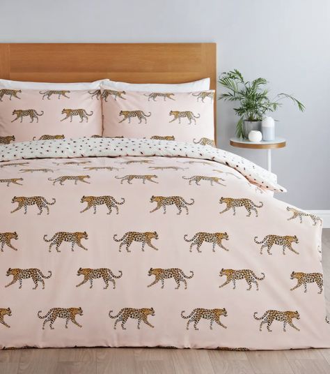 Cheetah Bedding, Leopard Print Bedroom, Couple Apartment, Peacock Bedroom, Leopard Print Bedding, Funky Prints, Print Duvet Cover, Pink Duvet Cover, Bedding Sets Online