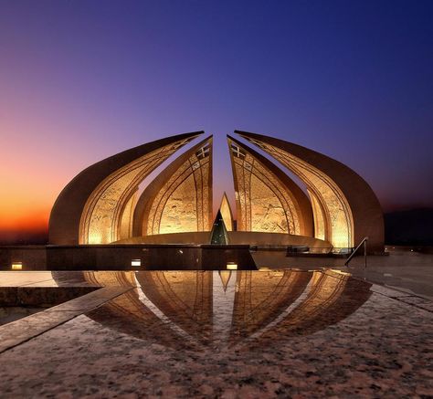 Pakistan Monument, Pakistani Architecture, Pakistan Pictures, Pakistan Art, Pakistan Culture, Pakistan Travel, Brick Architecture, Islamabad Pakistan, Amazing Buildings