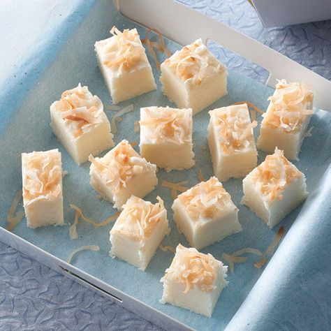 Coconut Fudge, Scottish Tablet, Fudge Recipes Easy, Candy Truffles, Candy Recipes Homemade, Land O Lakes, Fudge Recipe, Coconut Recipes, Homemade Candies