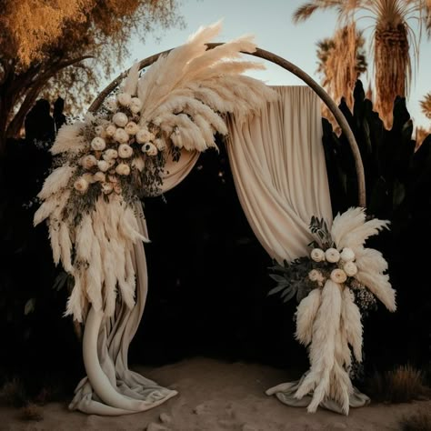 Wedding Arch With Backdrop, Wedding Arch Vintage, Boho Engagement Decor, Gatsby Wedding Arch, Boho Elegant Wedding Decor, Boho Wedding Design, Wedding Boho Ideas, Alter Decorations Wedding Outdoor, Boho Party Ideas Decoration