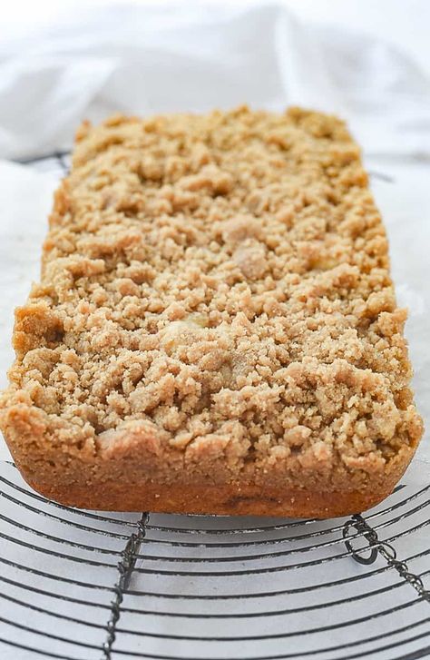 This small batch coffee cake is just like your favorite Starbucks coffee cake and it is the perfect amount for 2-4 people. A tender yellow cake topped with a crunchy cinnamon streusel topping. Small Batch Apple Crumble, Small Batch Crumb Cake, Baking For 2 Recipes, Single Serve Coffee Cake, Small Batch Pound Cake, Coffee Cake For One, Baking For 2 People, Coffee Cake Small Batch, Small Batch Recipes Desserts