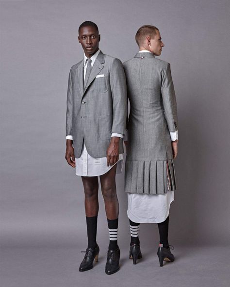 Summer 2020 Men’s Weird Fashion Collection: Skirts And Dresses! Urban Fashion Editorial, Gender Neutral Fashion, Urban Fashion Girls, 90s Urban Fashion, Urban Wear Women, Gender Neutral Clothes, Urban Style Outfits, Urban Fashion Trends, Urban Fashion Women