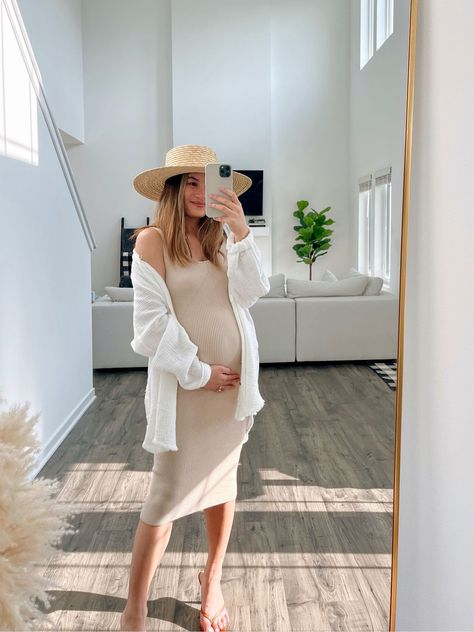 Black Dress Maternity Outfit, Bump Friendly Vacation Outfits, Bump Friendly Summer Outfits, Petite Pregnancy Outfits, Bump Friendly Outfits Summer, Summer Pregnant Outfit, Petite Maternity Outfits, 2023 Maternity Fashion, Small Bump Maternity Outfit