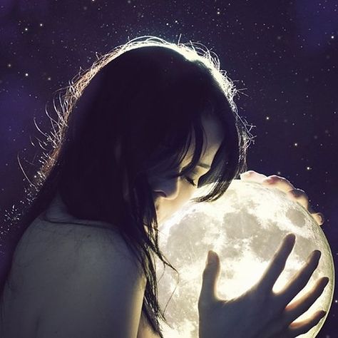 girl,with,moon,glowing,hug,moon,woman,light-995139342ea81d73ed78dee836378c73_h Moon Lovers, Beautiful Moon, Moon Magic, Moon Goddess, 영감을 주는 캐릭터, Moon Art, Pics Art, Moon Child, Pink Floyd