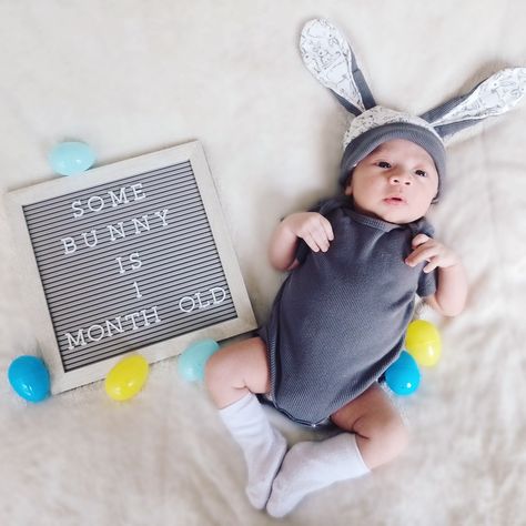 Baby months idea easter Bunny Easter Monthly Baby Picture, My First Easter Photoshoot, Easter Milestone Pictures, Infant Easter Pictures, 1st Easter Pictures, Newborn Easter Pictures, Baby Boy Easter Pictures, First Easter Pictures, Leo Month