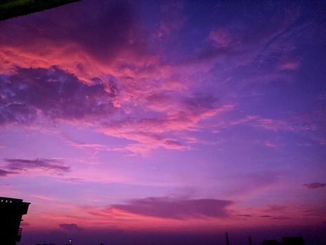 Pink and Violet clouds colour contrast beautiful sunset sky Pink And Violet Wallpaper, Pink And Purple Sky, Violet Sunset, Violet Wallpaper, Sky Pink, Blue Sunset, Purple Sunset, Floral Wallpaper Phone, Sky Wallpaper