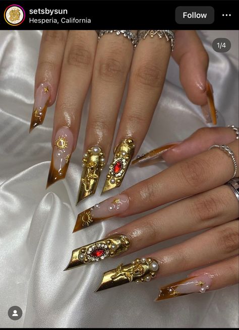 Lipstick Acrylic Nails, Gold Goddess Nails, Lipstick Nails Design, Drag Ideas, Lipstick Nails, Grunge Nails, 29th Birthday, Unique Acrylic Nails, Nail Swag