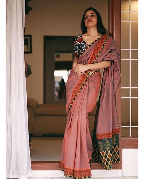 Margazhi Sarees, Margazhi Designs, Keep Me Stylish, Bengali Saree, Indian Sari Dress, Saree Blouses Designs, Cotton Saree Designs, Blouses Designs, Sari Blouse Designs