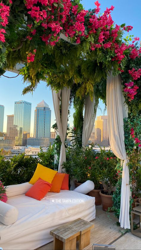 Tampa Edition Hotel, The Edition Tampa, Tampa Edition, Manifest 2023, Florida Hotel, Hotel Rooftop, Edition Hotel, Pool Cabana, Florida Hotels