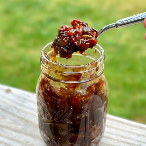 Bacon Jam Smash Burger, Bacon Onion Jam Recipe, Onion Bacon Jam, Blackstone Meals, Onion Jam Recipe, Bacon Jam Burger, Bacon Onion Jam, Perfect Burger, Onion Jam