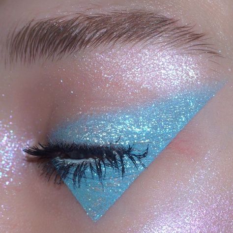 Matte Make Up, Eye Makeup Glitter, Egg Egg, Make Up Designs, Drag Make-up, Makeup Tumblr, Kelly Osbourne, Art Help, Clothing Art