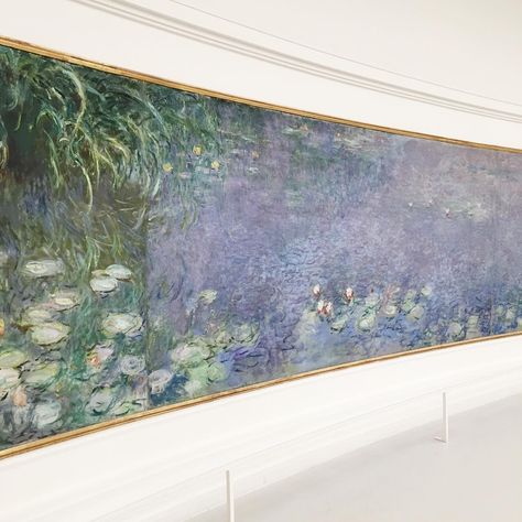 Artist Monet, Claude Monet Water Lilies, Claude Monet Paintings, Monet Water Lilies, Mary Cassatt, Georges Seurat, Monet Paintings, Garden Painting, Art Japonais