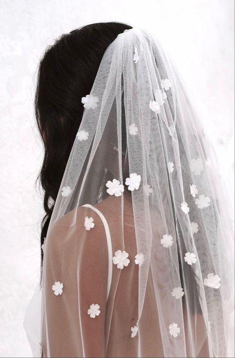 Mwl Bridal, Petal Veil, Small Veil, Unique Bridal Dresses, Sweep Train Wedding Dress, Flower Veil, Veil Accessories, Tulle Veil, Waterfall Design