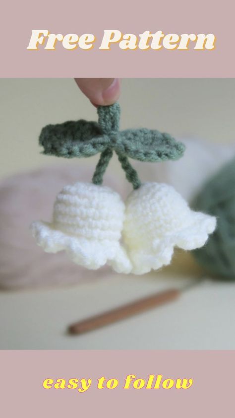 Easy to follow Football Crochet, Crochet Project Free, Crochet Design Pattern, Kawaii Crochet, Crochet Amigurumi Free, Crochet Bookmarks, Crochet Flower Tutorial, 자수 디자인, Crochet Free