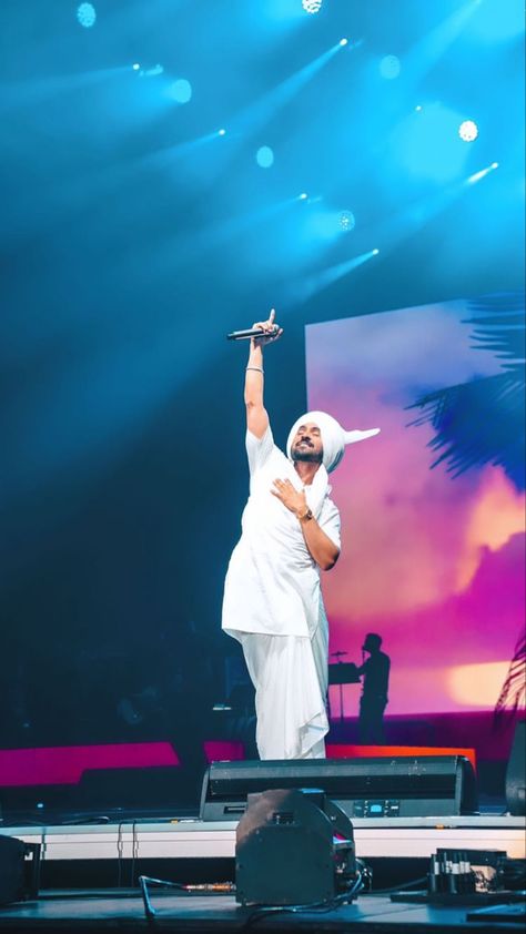 Diljeet Dosanjh Aesthetic, Diljeet Dosanjh Wallpaper, Punjabi Music Aesthetic, Diljit Dosanjh Aesthetic, Diljit Dosanjh Wallpaper, Diljit Dosanjh Concert, Youtube Facts, Color Splash Photo, Punjabi Funny