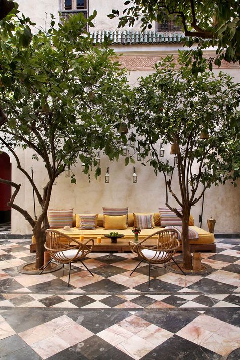 Backyard Hideaway, El Fenn, Riad Marrakech, Courtyard Design, Dream Yard, Rooftop Deck, Terrace Design, Courtyard Garden, Hotel Design