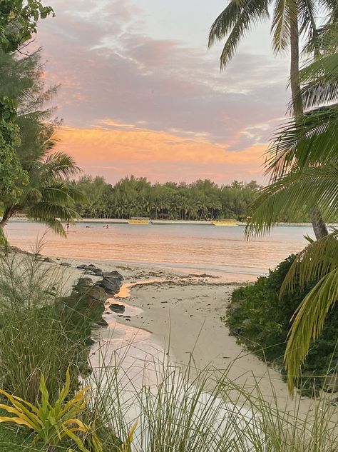 Rarotonga Aesthetic, Earth Appreciation, Bison Board, Rarotonga Cook Islands, Travel 2024, Music Playlists, Pretty Beach, Sun Rise, Pretty Sunset