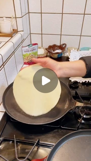 Rebeca Coss Guerrero on Instagram: "Quesadillas sabrosas 😋" Quesadilla Videos, Quesadilla Maker, Mexican Recipes, Quesadillas, Mexican Dishes, Mexican Food, Ground Beef, Mexican Food Recipes, Audio