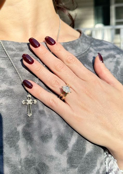 Autumn Nails Dark, Dark Plum Nails, Red And Pink Nails, Nail Color Fall, Plum Nails, Marquise Engagement Ring, Dark Nail, Nails Dark, Nails Autumn