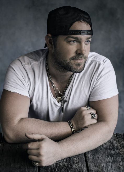 Lee Brice Bayou Country, Lee Brice, Best Country Singers, Country Strong, New Country, Country Music Artists, Country Music Stars, Country Men, Country Stars