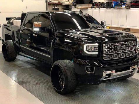 Gmc Truck Accessories, Denali Truck, Chevy Duramax, Chevy Trucks Silverado, Badass Jeep, Silverado Truck, Lifted Chevy Trucks, Chevy Pickup Trucks, Jacked Up Trucks