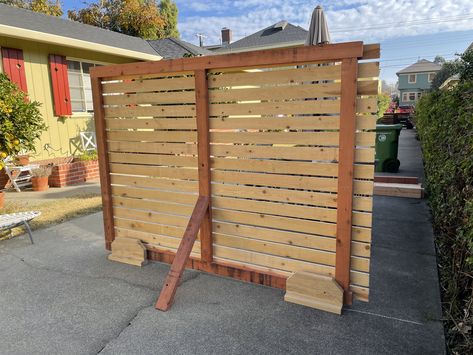 Free standing screen for parklet lightweight wood frame heave stand shoes and diagonal support Free Standing Wall Outdoor, Diy Portable Fence, Diy Free Standing Privacy Screen, Free Standing Privacy Fence, Diy Moveable Privacy Fence, Freestanding Privacy Screen Outdoor Diy, Free Standing Privacy Screen, Free Standing Lattice Screen, Free Standing Fence