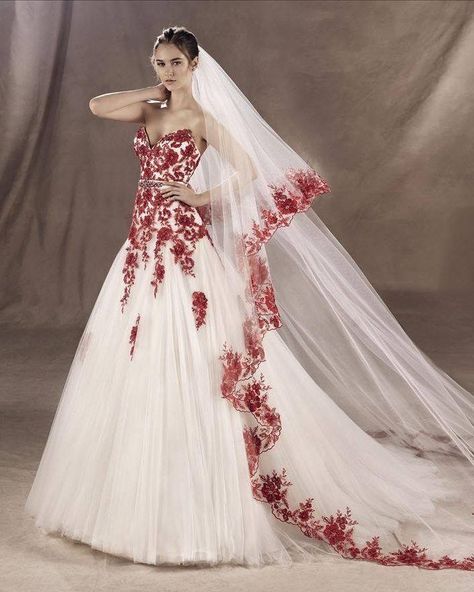 Red And White Weddings, Red Wedding Dress, Wedding Dress Patterns, Red Wedding Dresses, White Wedding Dress, Wedding Robe, A Wedding Dress, Wedding Dresses Romantic, White Wedding Dresses