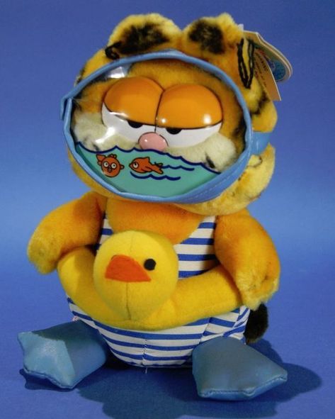 daily vintage garfield plushies on Twitter: "https://t.co/ER3sdfiDmp" / Twitter Vintage Scuba Diver, Fat Orange Cat, Garfield Pictures, Garfield Images, Vintage Scuba, Garfield The Cat, Cat Stuffed Animal, Vintage Garfield, Garfield Cat