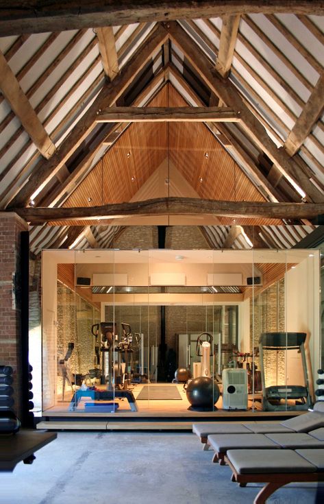 Stunning home gym within listed barn Barn Gym, Barn Office, Oak Framed Extensions, Barn Conversions, House Gym, Luxury Gym, Converted Barn, Barn Garage, Home Gym Design