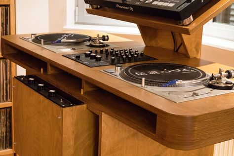 Turntable Furniture Design, Turntable Shelf, Turntable Furniture, Hifi Furniture, Record Ideas, Dj Stand, Dj Table, Dj Room, Home Music Rooms