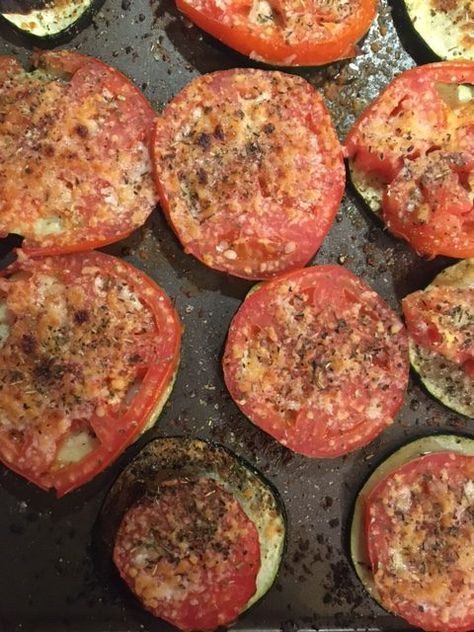 Tomato Recipes Healthy, Tomato Side Dishes, Zucchini Side Dishes, Roasted Zucchini, Tomato Dishes, Best Macaroni Salad, Fresh Zucchini, Zucchini Tomato, Fresh Tomato Recipes