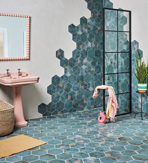 Emerald Green Backdrop, Porcelain Hexagon Tile, Mermaid Tile, Green Backdrops, Tiles Design, Bathroom Backsplash, Hexagon Tiles, Bathroom Wall Tile, Trieste