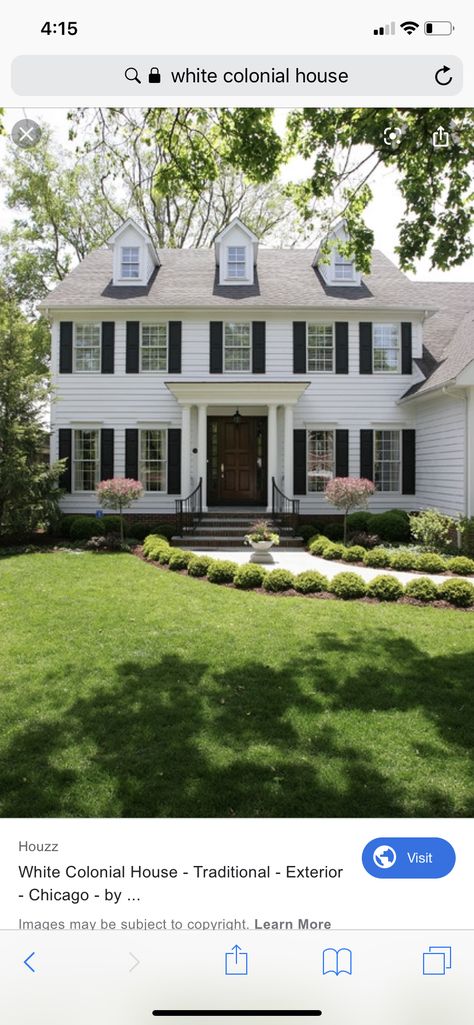 White House With Black Shutters, Colonial Curb Appeal, House With Black Shutters, White Colonial House, White Colonial, Black Shutters, Colonial Exterior, Casa Country, Casas Coloniales