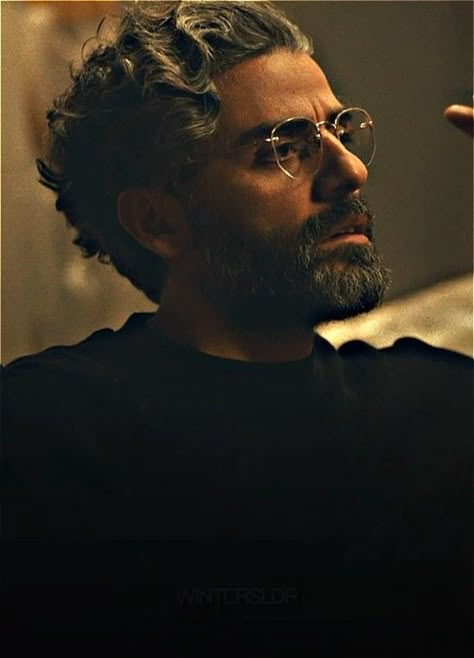 Oscar Isaac Grey Hair, Oscar Isaac Glasses, Oscar Isaac Scenes From A Marriage, Oscar Isaac Photoshoot, Oscar Isaac Aesthetic, Jonathan Levy, Scenes From A Marriage, William Moseley, Oscar Isaac