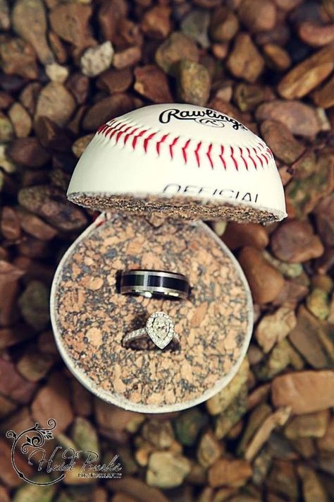 Wedding rings in baseball Heidi Burks Photography: Softball Wedding, Baseball Ring, Photography Boxes, Sports Themed Wedding, Wedding Ring Photography, Baseball Wedding, Ring Photography, Yellow Diamonds Engagement, Sports Wedding